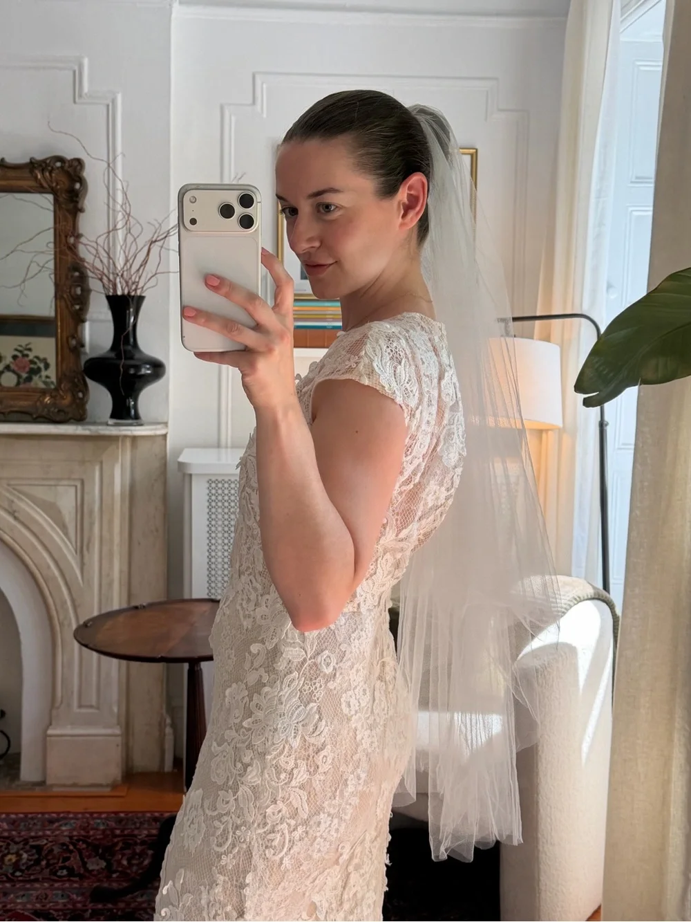 Ofrenda Studio Aura Veil in Off White